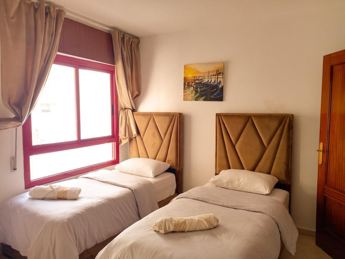 Amazing Appartement Au Centre Ville En Face Hilton & Gare Train De Tgv De Tanger מראה חיצוני תמונה