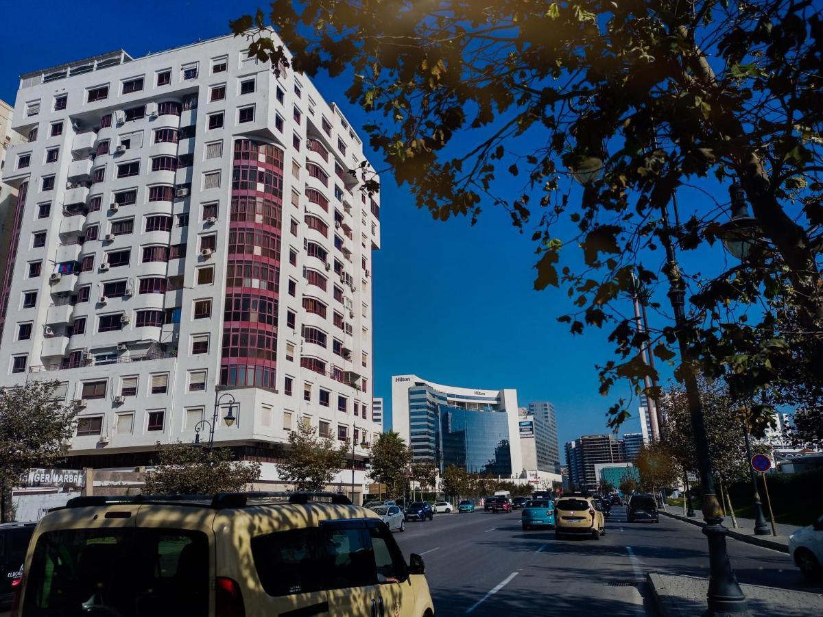 Amazing Appartement Au Centre Ville En Face Hilton & Gare Train De Tgv De Tanger מראה חיצוני תמונה
