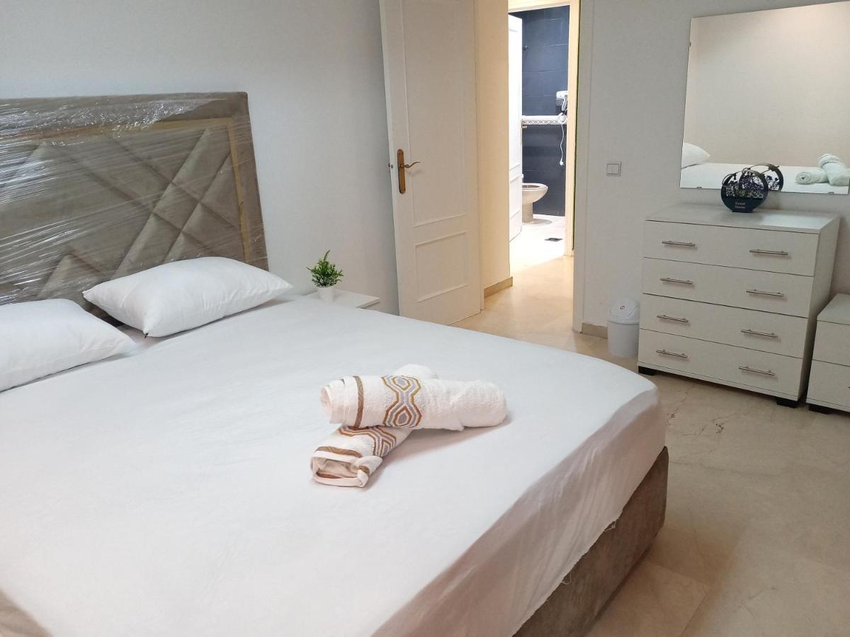 Amazing Appartement Au Centre Ville En Face Hilton & Gare Train De Tgv De Tanger מראה חיצוני תמונה