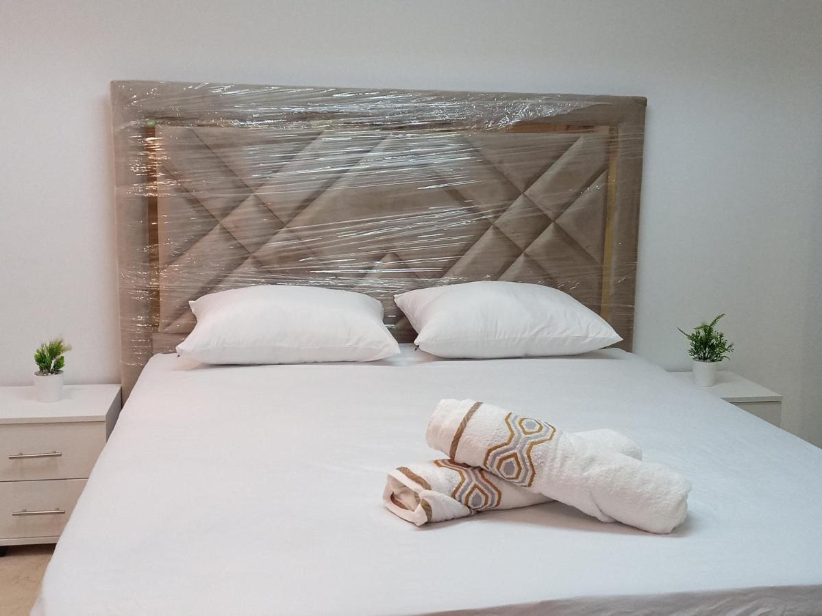 Amazing Appartement Au Centre Ville En Face Hilton & Gare Train De Tgv De Tanger מראה חיצוני תמונה