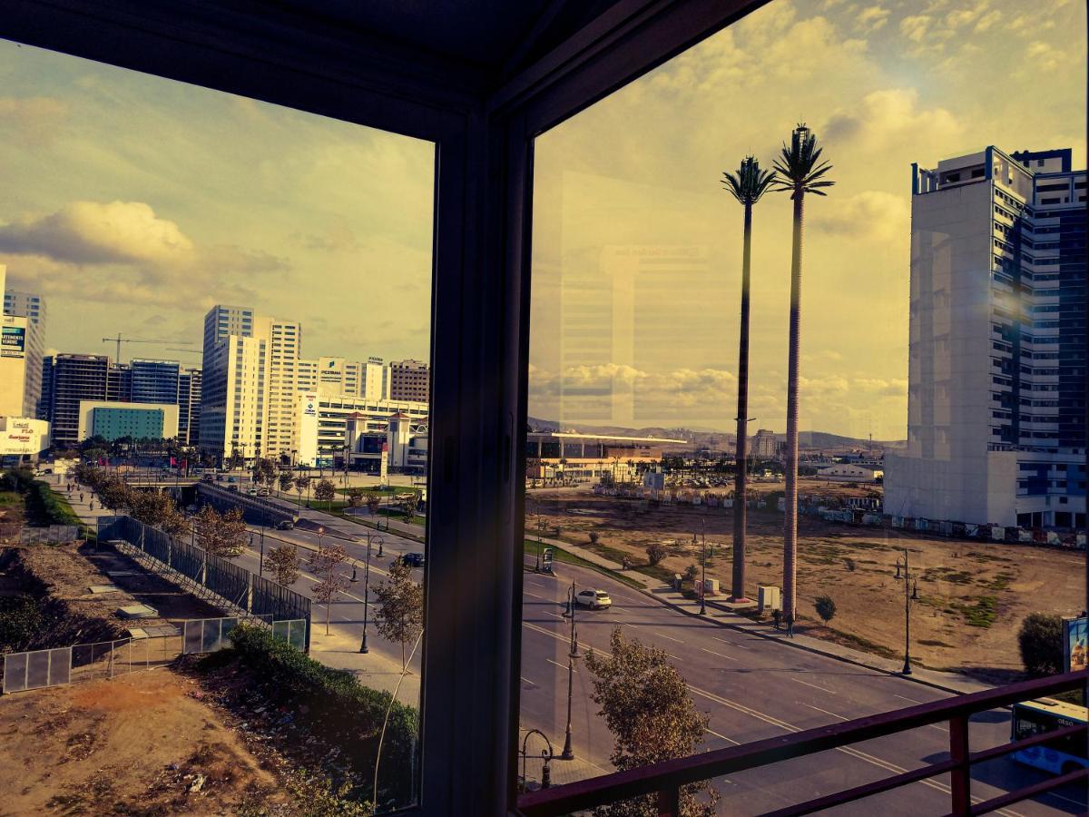 Amazing Appartement Au Centre Ville En Face Hilton & Gare Train De Tgv De Tanger מראה חיצוני תמונה